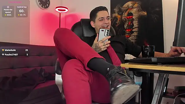 Nicolas_FellenerのライブXXXチャット