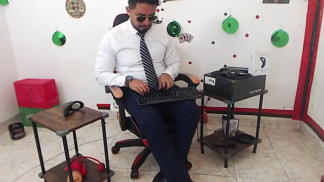 KalethBigDickのライブXXXチャット