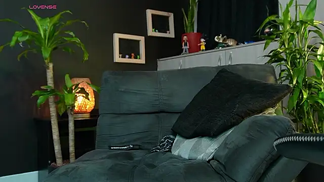 LincomAmithのライブXXXチャット