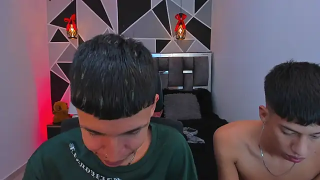 Juan_Nd_Steven – Naživo XXX chat