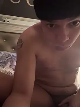Chat XXX Live HotboiPhatty