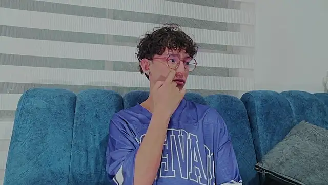 iiangel_ Show in webcam