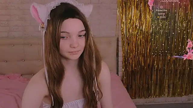 AnimeAlica18 Chat XXX in diretta