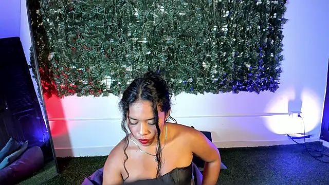 Amayavaldes' Live XXX Chat