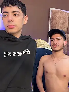 Apolo_GrayのライブXXXチャット