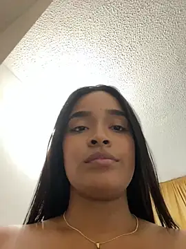 Saritavega 现场XXX聊天