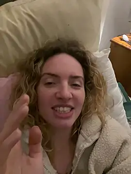 Вебкам-шоу curlyirishgirl