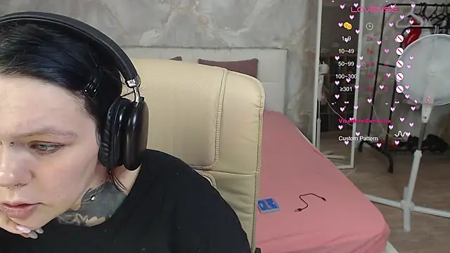 Qwerty_Anna_Lbo Chat XXX in diretta