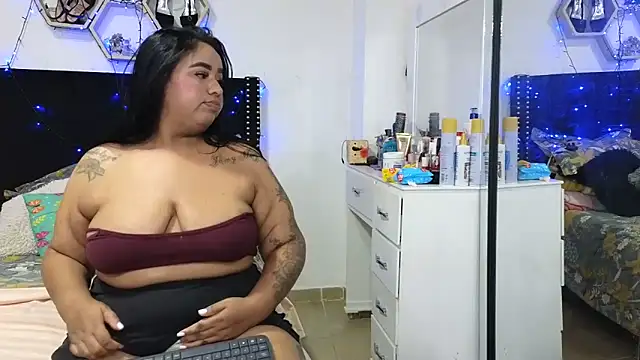 Czat XXX na żywo – charlotte_077