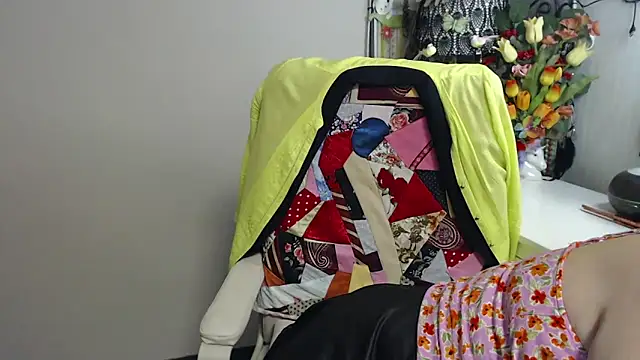 عرض كام Adelewildx