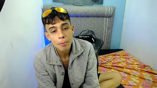 zacariasss_ élő XXX-chatje