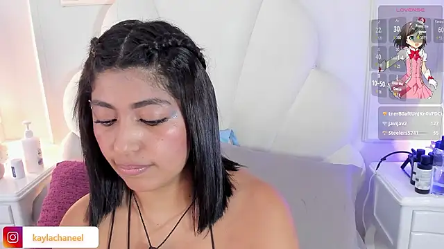 Kaylachannell élő XXX-chatje