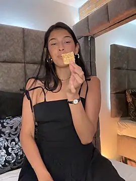 BrigitteVons live XXX chat