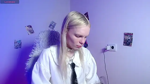 Emily_Nyaffeeのウェブカメラショー