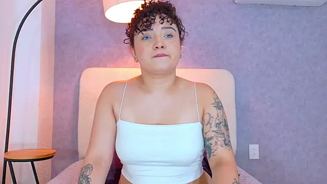 Tracielowe_w's Live XXX Chat