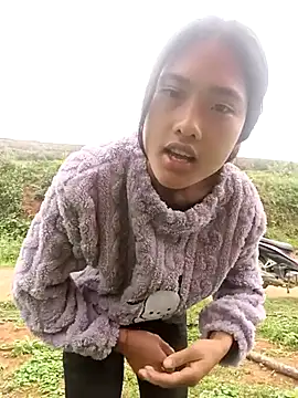 Hoa-tuylip: απευθείας συνομιλία ΧΧΧ