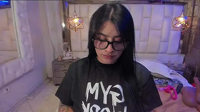 Nara_belen élő XXX-chatje