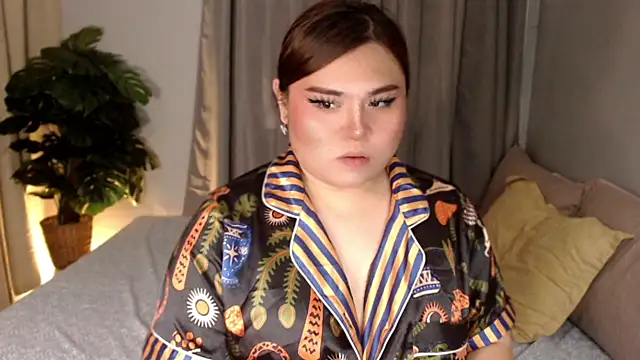 Pokazy przed kamerką – mysticofcum_