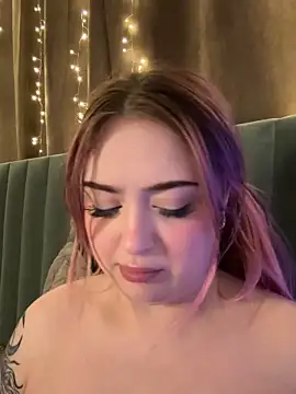 KellyMoors: онлайн-секс-чат