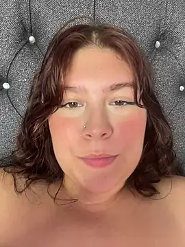 Chat +18 de cotton_07 ao vivo