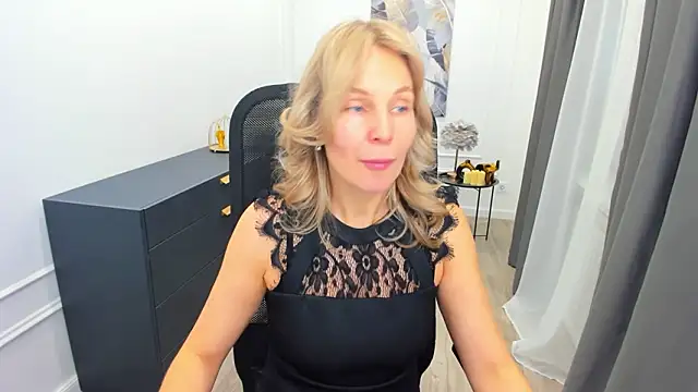 Chat XXX ao vivo de Sinty_Devis