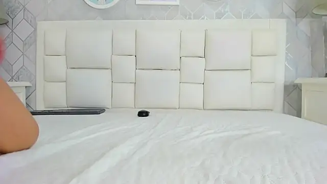 naia_cox – Naživo XXX chat