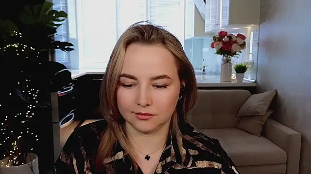 Mira_Mermayd Adlı Modelin Canlı XXX Sohbeti