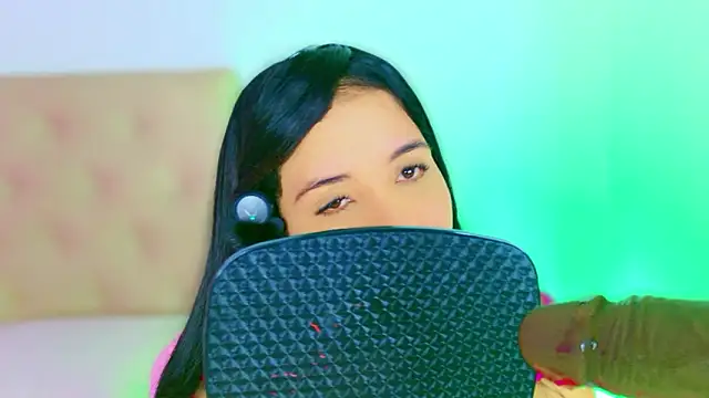 Chat XXX en directo de CharlootteEvans