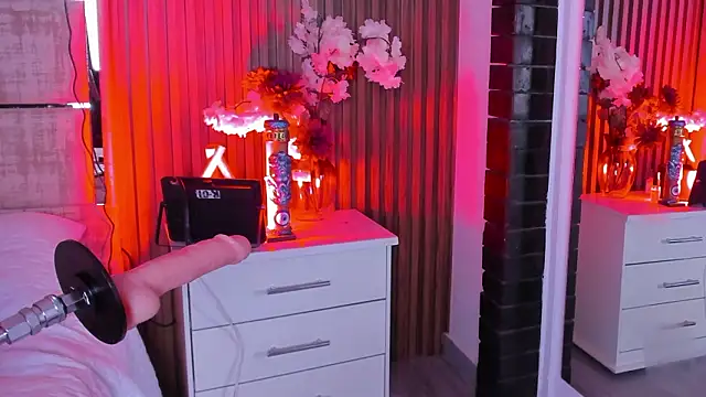 Emberrvelvet's Live XXX Chat