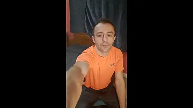 Chat XXX en directo de Adrian26pl