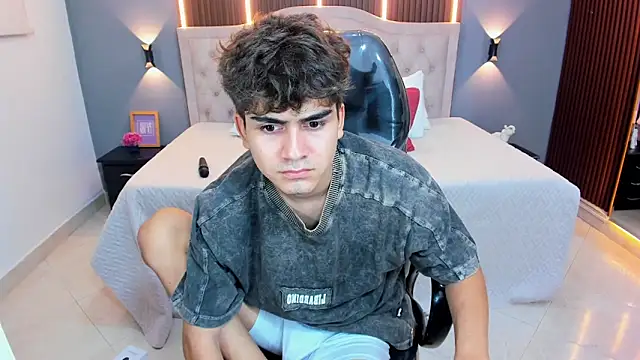 Tommy18__ Chat XXX live