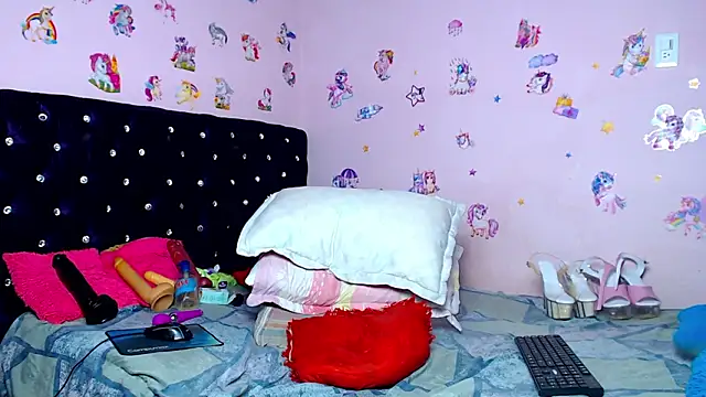 ShantalTsFox – Live XXX-chat