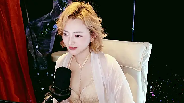 Lady-Mia777 现场XXX聊天