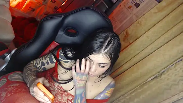 Chat XXX en directo de i_am_nina_