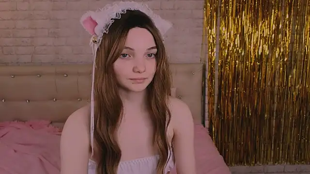 XXX chat uživo modela AnimeAlica18