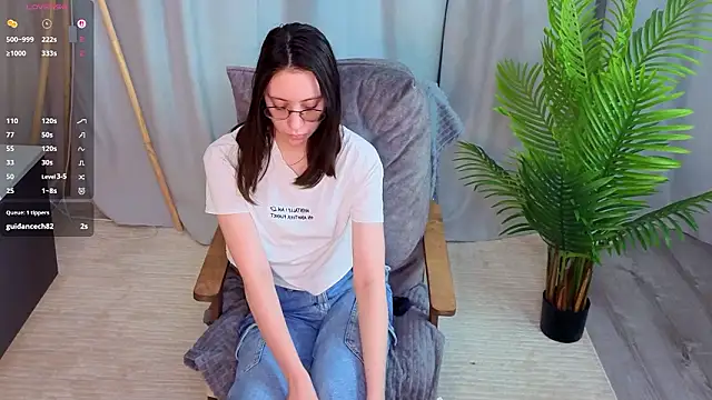 DoraWhitrockのライブXXXチャット