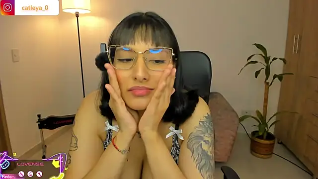 Онлайн чат XXX catleya_0