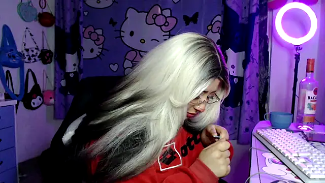 lussyevans24's Live XXX Chat