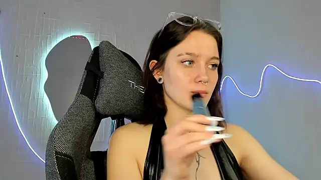 ElastikisssのライブXXXチャット