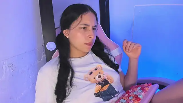 victoriia_hall's Live XXX Chat