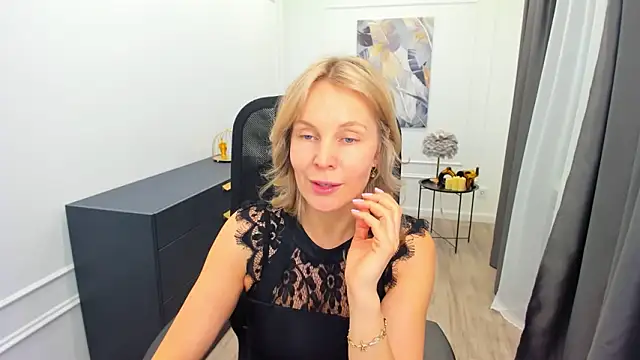 Chat XXX ao vivo de Sinty_Devis