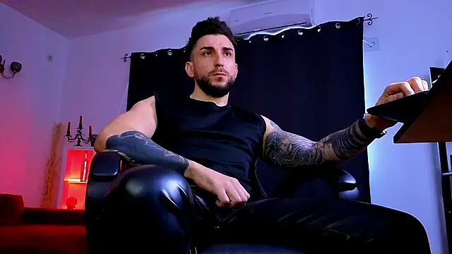 MightyAaron66's Webcam Show