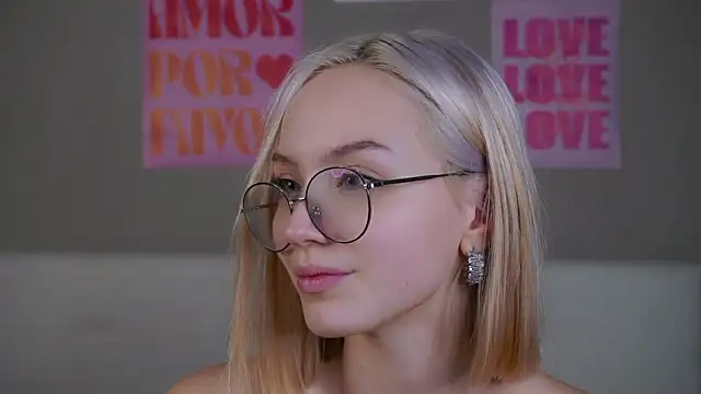 Chat +18 de VetaManhardt ao vivo