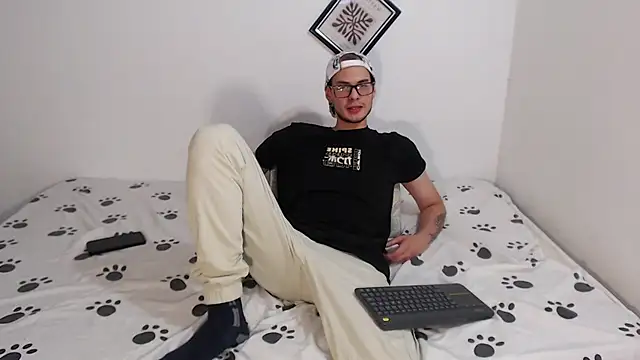 Vlad__night live XXX chat