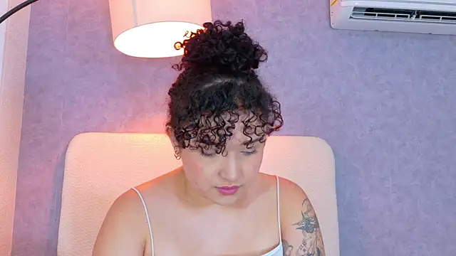 Tracielowe_w 라이브 XXX 채팅