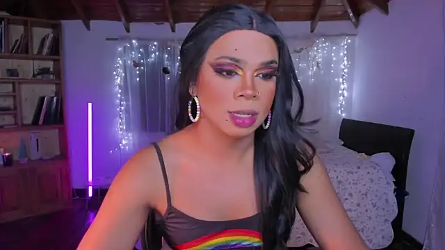 CuteRomi Show in webcam