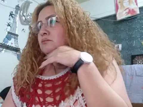 Perla1981-- Live XXX Chat