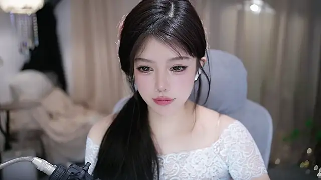 Cecily 即時 XXX 聊天