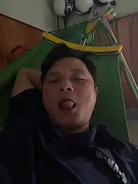 hotboy2x: онлайн-секс-чат