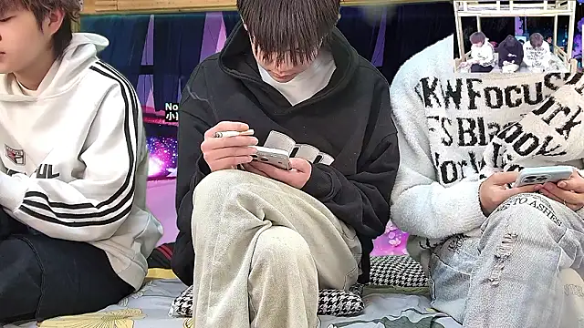 Czat XXX na żywo – xiaohuangren01